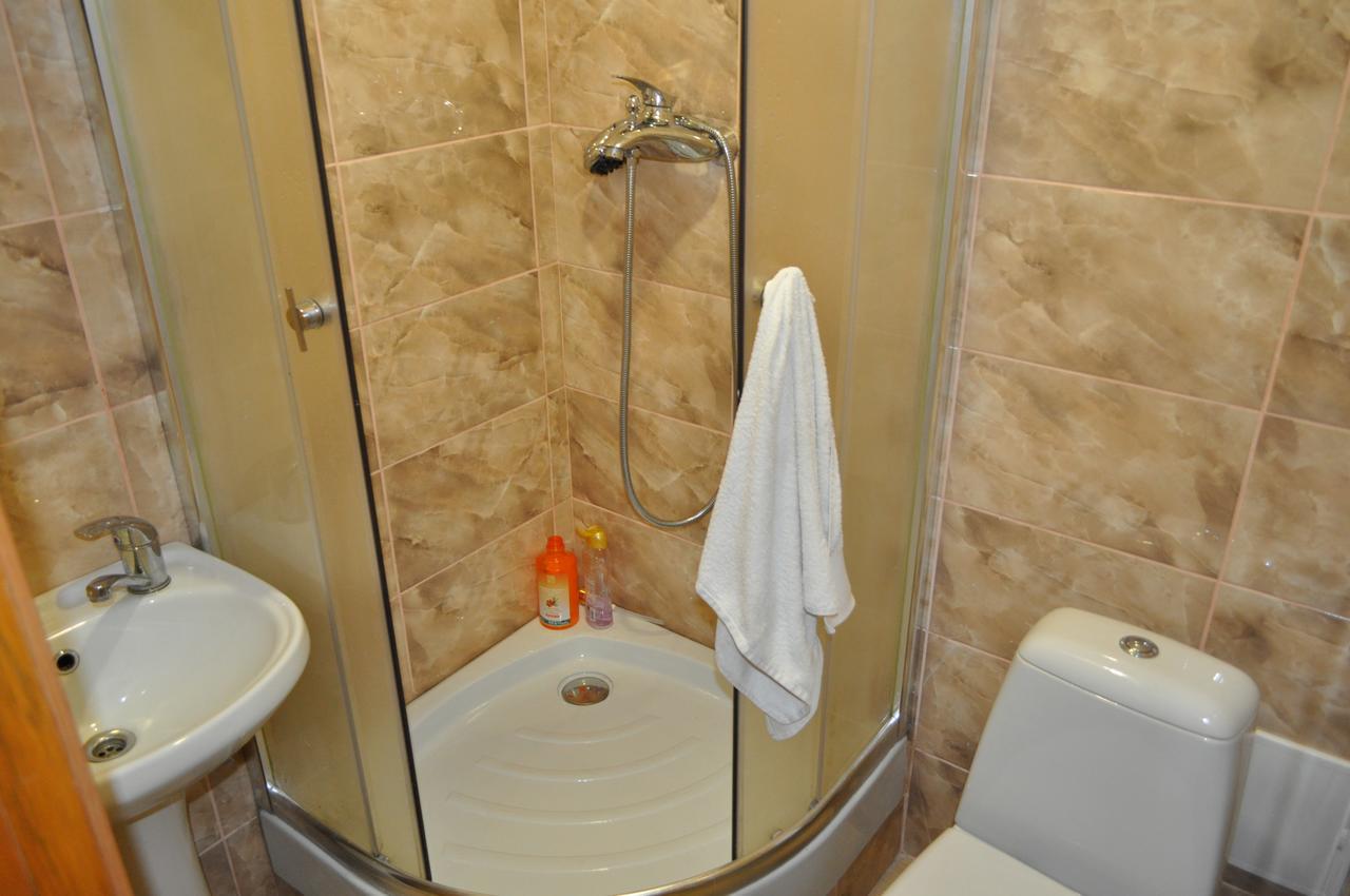 Hostel Bayit Кременчук Екстериор снимка